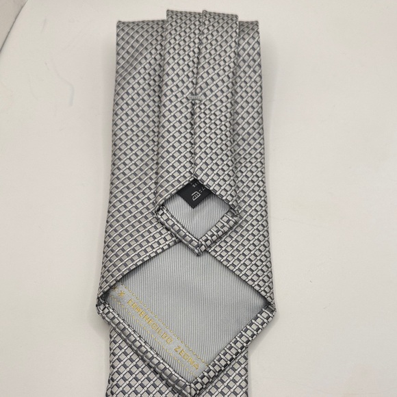 Ermenegildo Zegna Mens Tie Silver Geometric Tie 59.2” X 3.9” - Picture 2 of 4